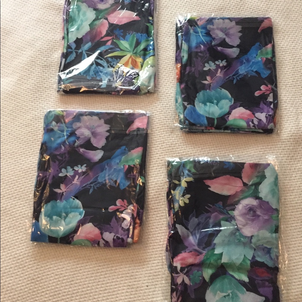 BNWT midnight garden leggings